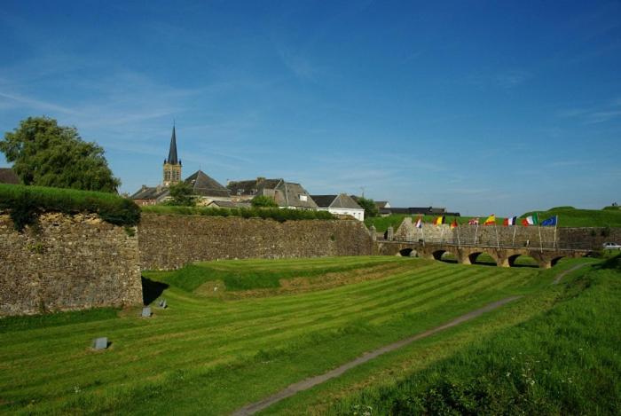 La Roche Du Roy Rocroi Exterior foto